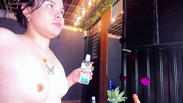 Zoe Cheshire online show from February 15, 12:04 am