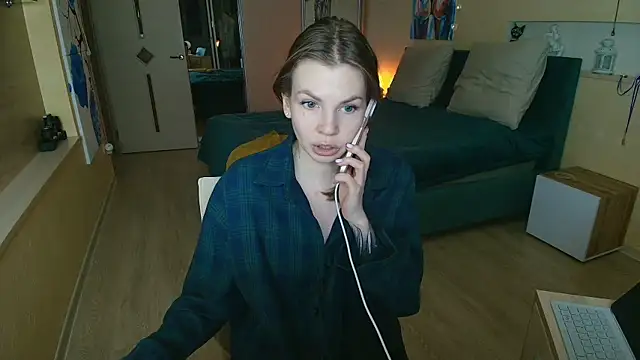 ReginaSparkle online show from October 24, 5:53 pm