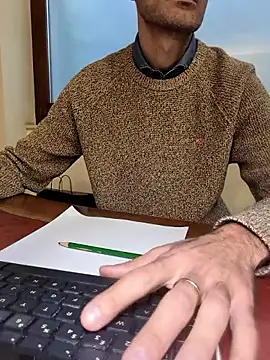 Snapshot of AvvocatoPorco chatting on October 21, 9:54 am AvvocatoPorco online show from October 21, 9:54 am