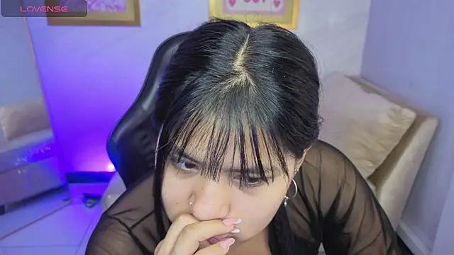 Paulette v online show from March 23, 1:04 pm