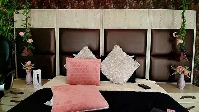 Bella Smiith  online show from September 10, 7:58 pm