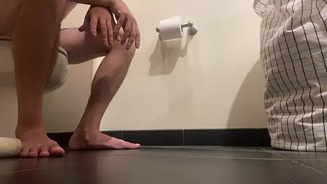 Snapshot of Prolapse_Pig chatting on August 3, 1:59 am Prolapse Pig online show from August 3, 1:59 am