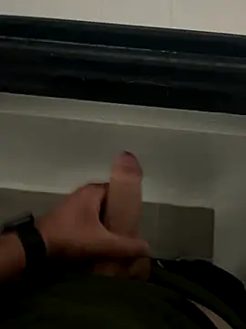 Snapshot of Greeneyes0820 chatting on October 1, 9:15 am Greeneyes0820 online show from October 1, 9:15 am