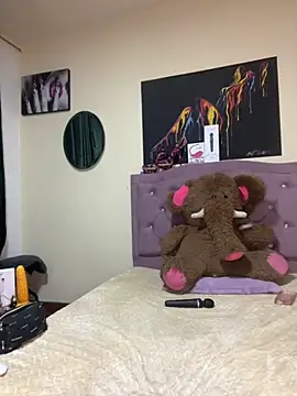 Emmie Hot online show from November 7, 12:05 pm