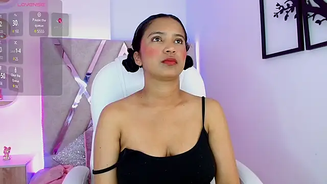 Sophia waalker  1 online show from January 22, 11:01 am