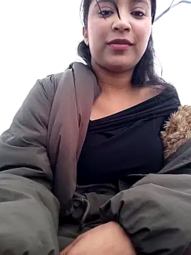 Sophia waalker  1 online show from March 7, 6:22 pm