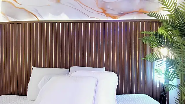 elevensky online show from April 1, 7:33 pm