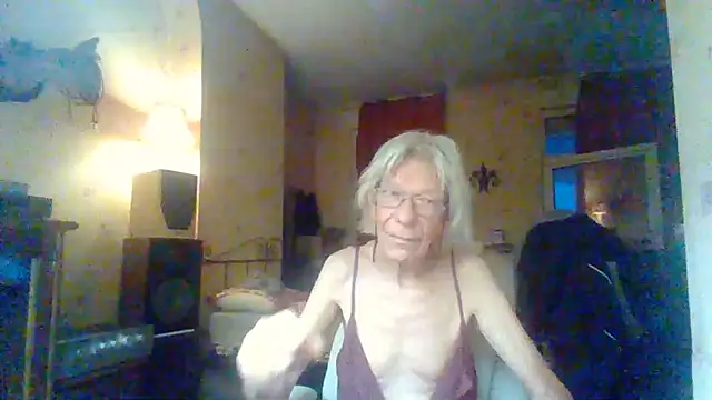 Snapshot of rosanetrav chatting on July 17, 3:35 am rosanetrav online show from July 17, 3:35 am