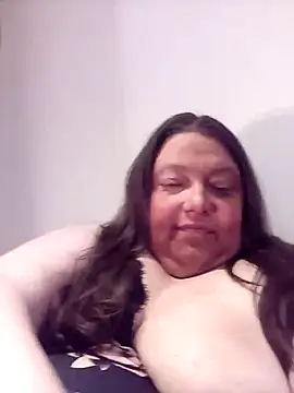 Snapshot of HotHornyEmmaX chatting on February 8, 4:57 pm HotHornyEmmaX online show from February 8, 4:57 pm