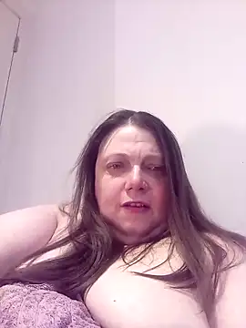 Snapshot of HotHornyEmmaX chatting on February 18, 5:21 pm HotHornyEmmaX online show from February 18, 5:21 pm