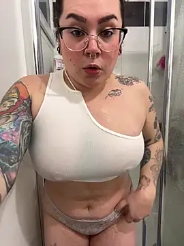 Snapshot of Cherrycherrymiss chatting on February 11, 6:01 pm Cherrycherrymiss online show from February 11, 6:01 pm