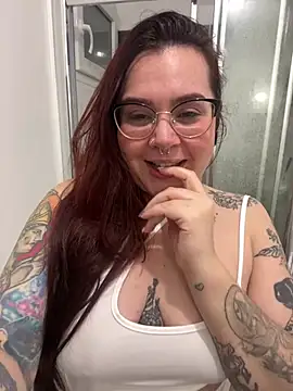 Snapshot of Cherrycherrymiss chatting on February 24, 10:03 pm Cherrycherrymiss online show from February 24, 10:03 pm