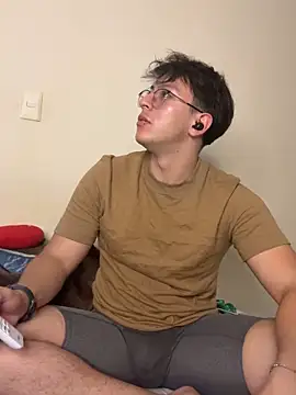 Snapshot of Amon__ashford chatting on January 25, 1:32 am Amon ashford online show from January 25, 1:32 am