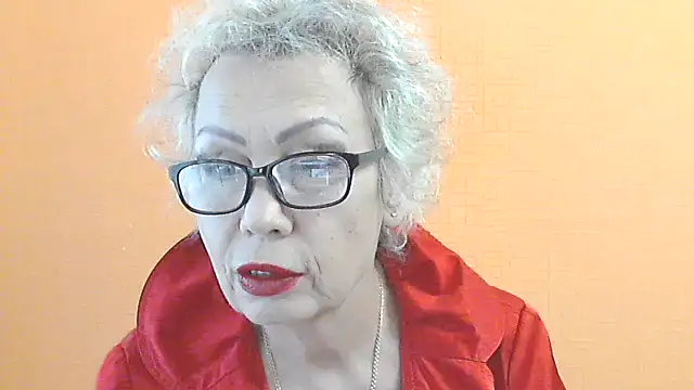 NessyJenixs online show from October 19, 7:09 am
