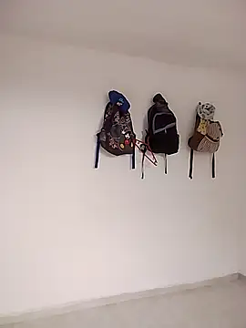 Morenalatina-hotsex online show from March 3, 8:59 pm