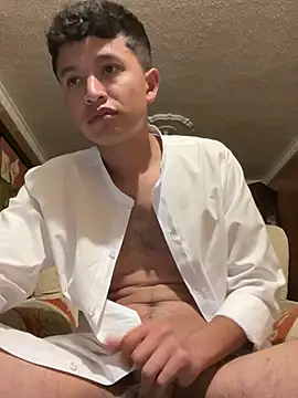 Snapshot of sebaxx8_ chatting on February 9, 5:29 am sebaxx8 online show from February 9, 5:29 am