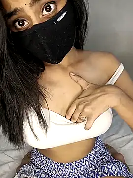 Snapshot of Love-N chatting on September 21, 3:57 pm Love-N online show from September 21, 3:57 pm