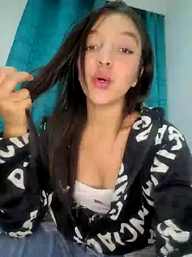 Snapshot of Briannasweeth17 chatting on February 6, 1:16 am Briannasweeth17 online show from February 6, 1:16 am