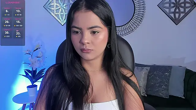 Layla Breezee online show from March 7, 11:40 am