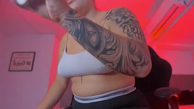 bonnieAn online show from September 11, 11:32 am