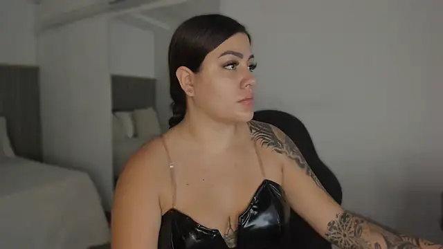 bonnieAn online show from February 27, 11:32 am