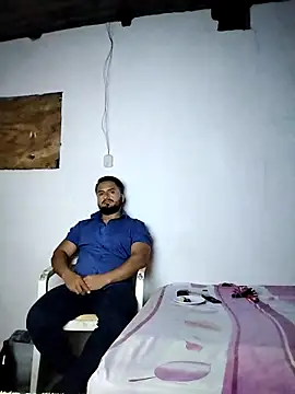 Snapshot of Ant1990 chatting on March 14, 4:32 am Ant1990 online show from March 14, 4:32 am