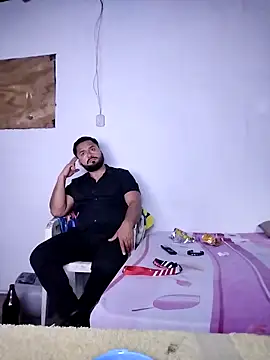 Snapshot of Ant1990 chatting on March 21, 4:06 am Ant1990 online show from March 21, 4:06 am