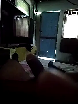 Snapshot of Ant1990 chatting on October 25, 2:13 pm Ant1990 online show from October 25, 2:13 pm