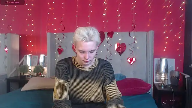 Snapshot of DemianEnglen chatting on February 11, 8:31 pm DemianEnglen online show from February 11, 8:31 pm