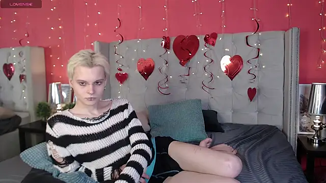 Snapshot of DemianEnglen chatting on February 18, 12:04 am DemianEnglen online show from February 18, 12:04 am