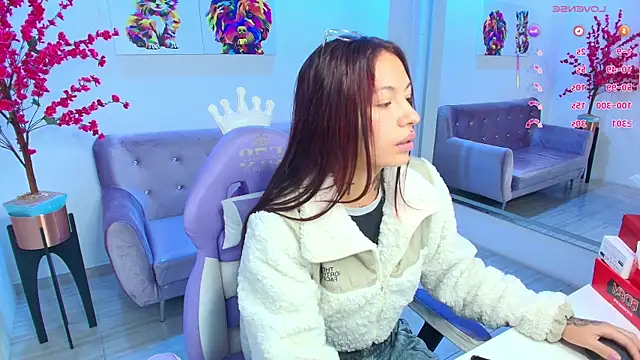 Charlotte ethan online show from November 5, 3:50 am