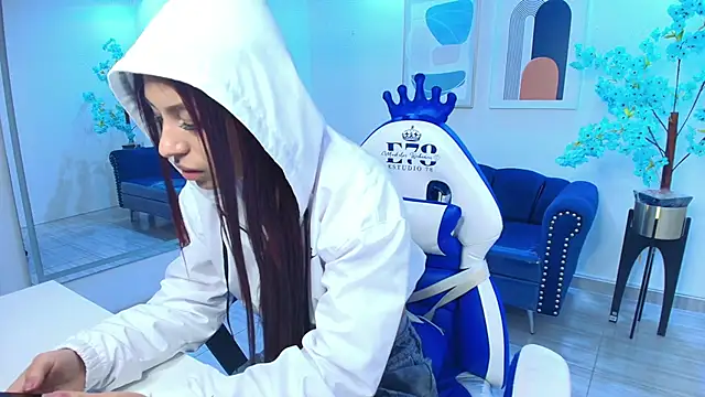 Charlotte ethan online show from November 11, 3:39 am