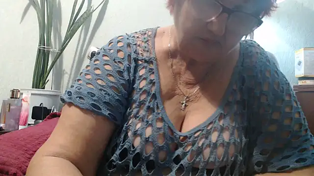 DeniseeRosea online show from October 9, 6:50 pm