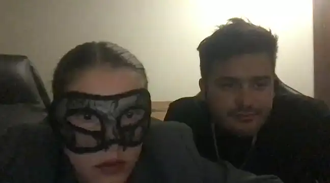 Snapshot of shycoouple1 chatting on January 21, 3:48 am shycoouple1 online show from January 21, 3:48 am