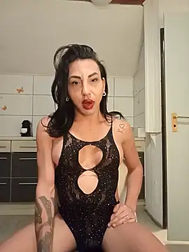 Snapshot of PiccolaDany chatting on September 14, 5:34 pm PiccolaDany online show from September 14, 5:34 pm