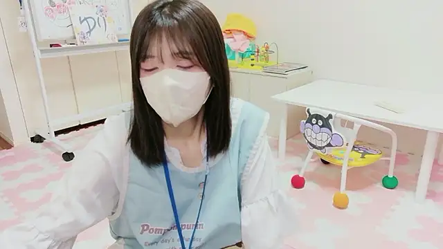 Snapshot of NA-KAREN-V8 chatting on July 10, 11:24 am NA-KAREN-V8 online show from July 10, 11:24 am
