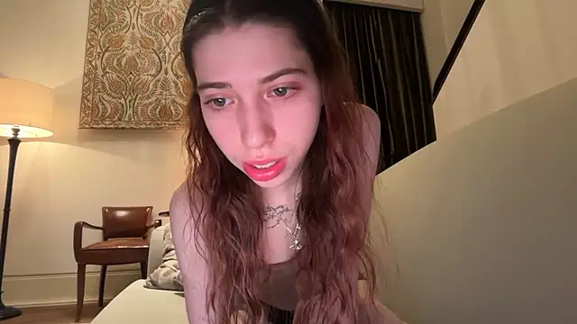 HappyVivy online show from December 18, 12:49 am