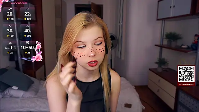 LynetHakes online show from September 30, 4:17 am