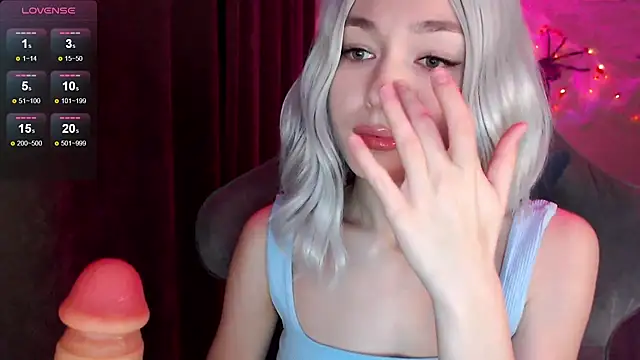 Ohmy Nora  online show from November 15, 9:43 pm