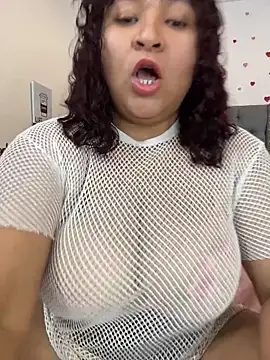 Snapshot of KarlaWild chatting on May 1, 6:56 pm KarlaWild online show from May 1, 6:56 pm