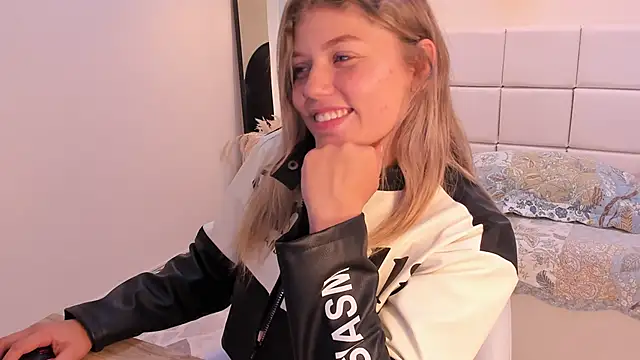 alaia greyy online show from February 13, 11:01 pm