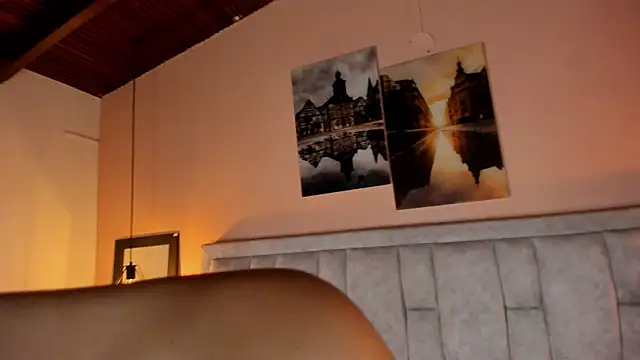 Snapshot of Melody_thonson chatting on January 22, 6:20 am Melody thonson online show from January 22, 6:20 am