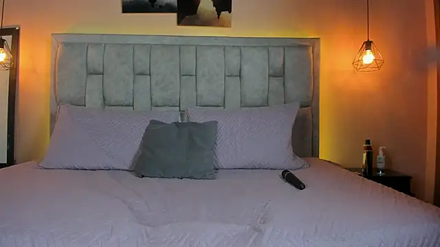 Snapshot of Melody_thonson chatting on March 7, 10:02 am Melody thonson online show from March 7, 10:02 am