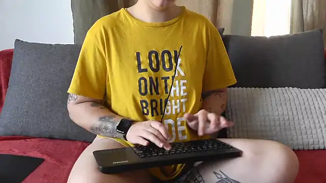 bunnyfox420 online show from May 23, 12:42 pm