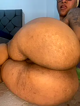 Snapshot of Charlotte_bronxxx chatting on October 12, 8:30 pm Charlotte bronxxx online show from October 12, 8:30 pm