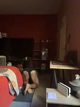 paullliliu online show from May 27, 2:03 pm