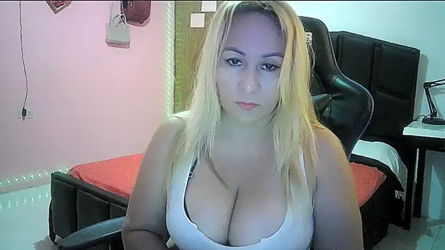 mariana0x online show from March 29, 1:11 pm