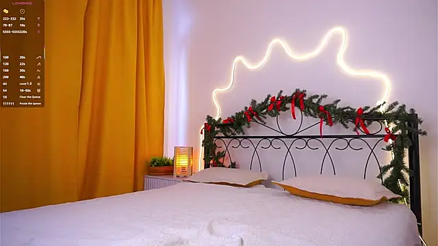 VeronaCritchlow online show from February 24, 7:06 am