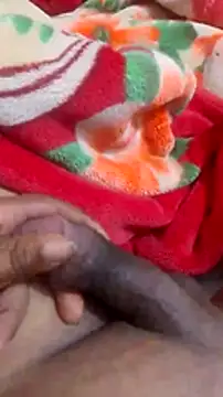 Snapshot of mhmia chatting on February 5, 8:11 am mhmia online show from February 5, 8:11 am