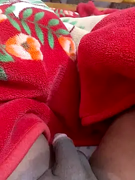 Snapshot of mhmia chatting on February 9, 2:28 am mhmia online show from February 9, 2:28 am